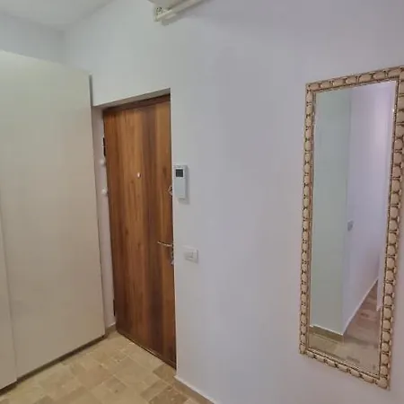 Marlyn Seaside Apartment